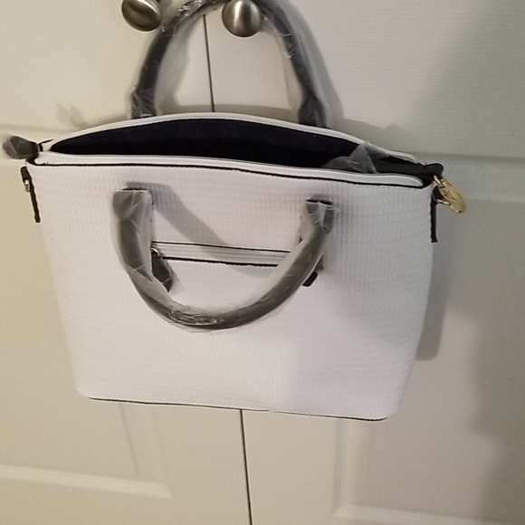 Purse - Picture 2 of 4